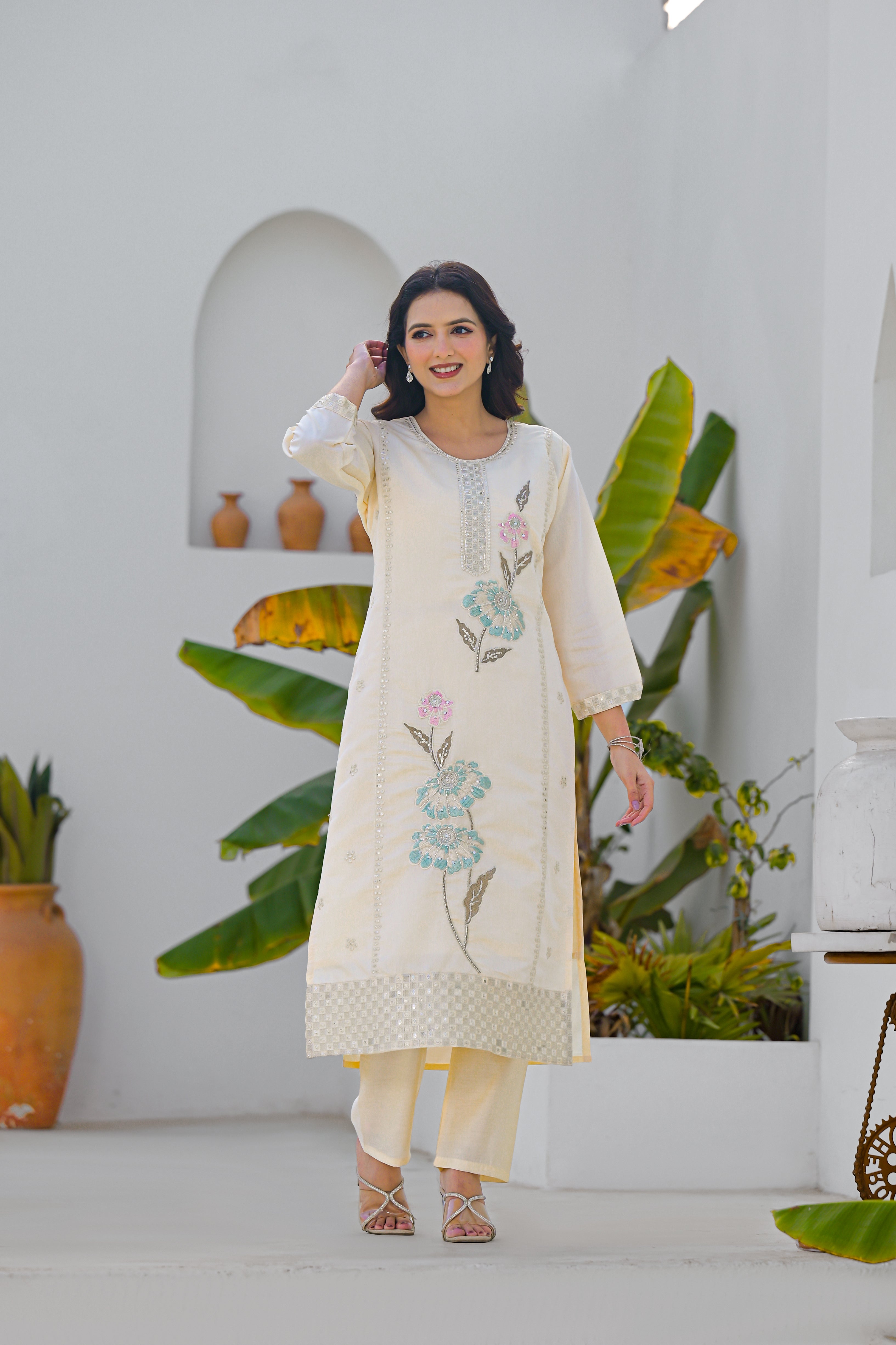 Desert Sand Embroidered Roam Sillk Suit Set