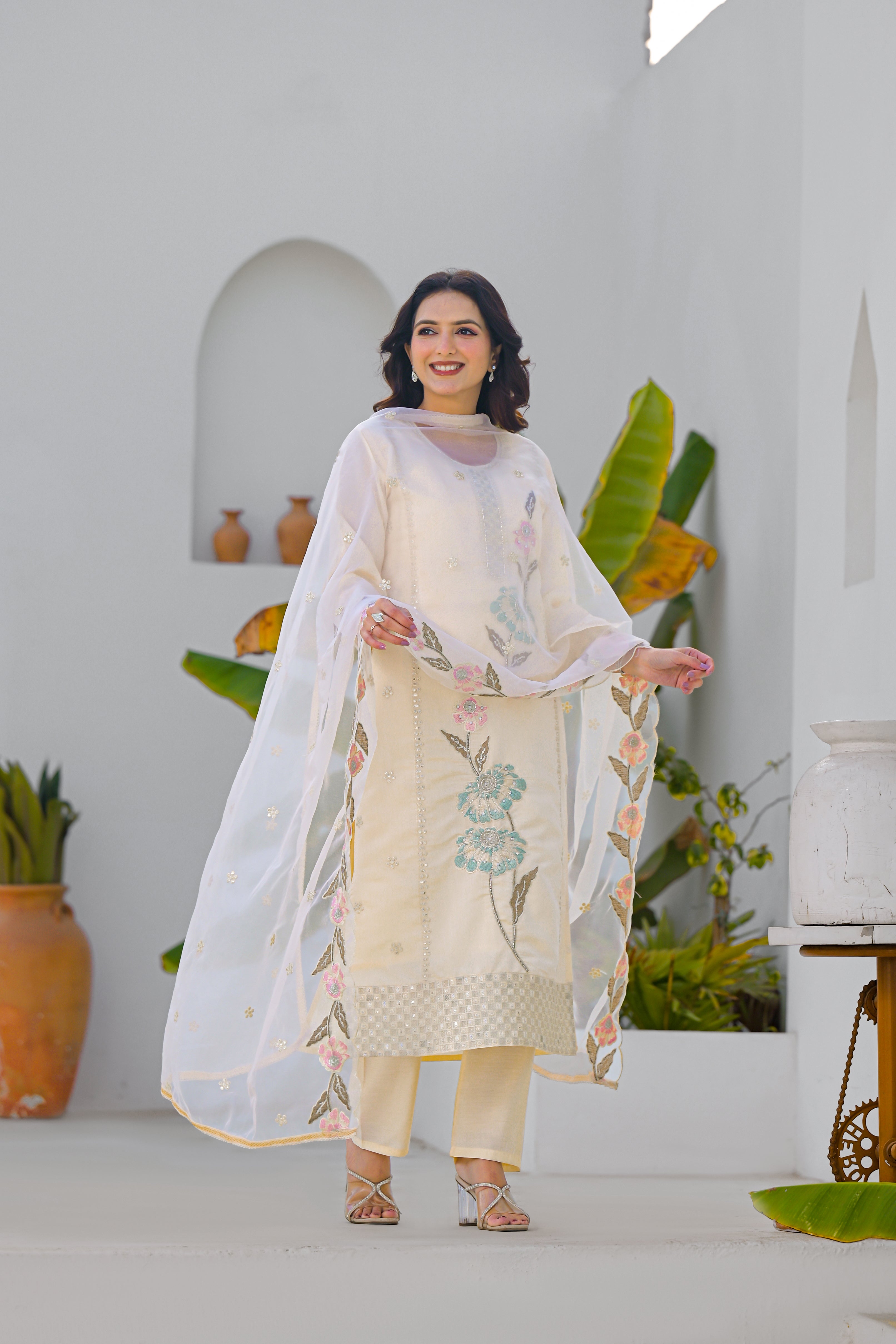Desert Sand Embroidered Roam Sillk Suit Set