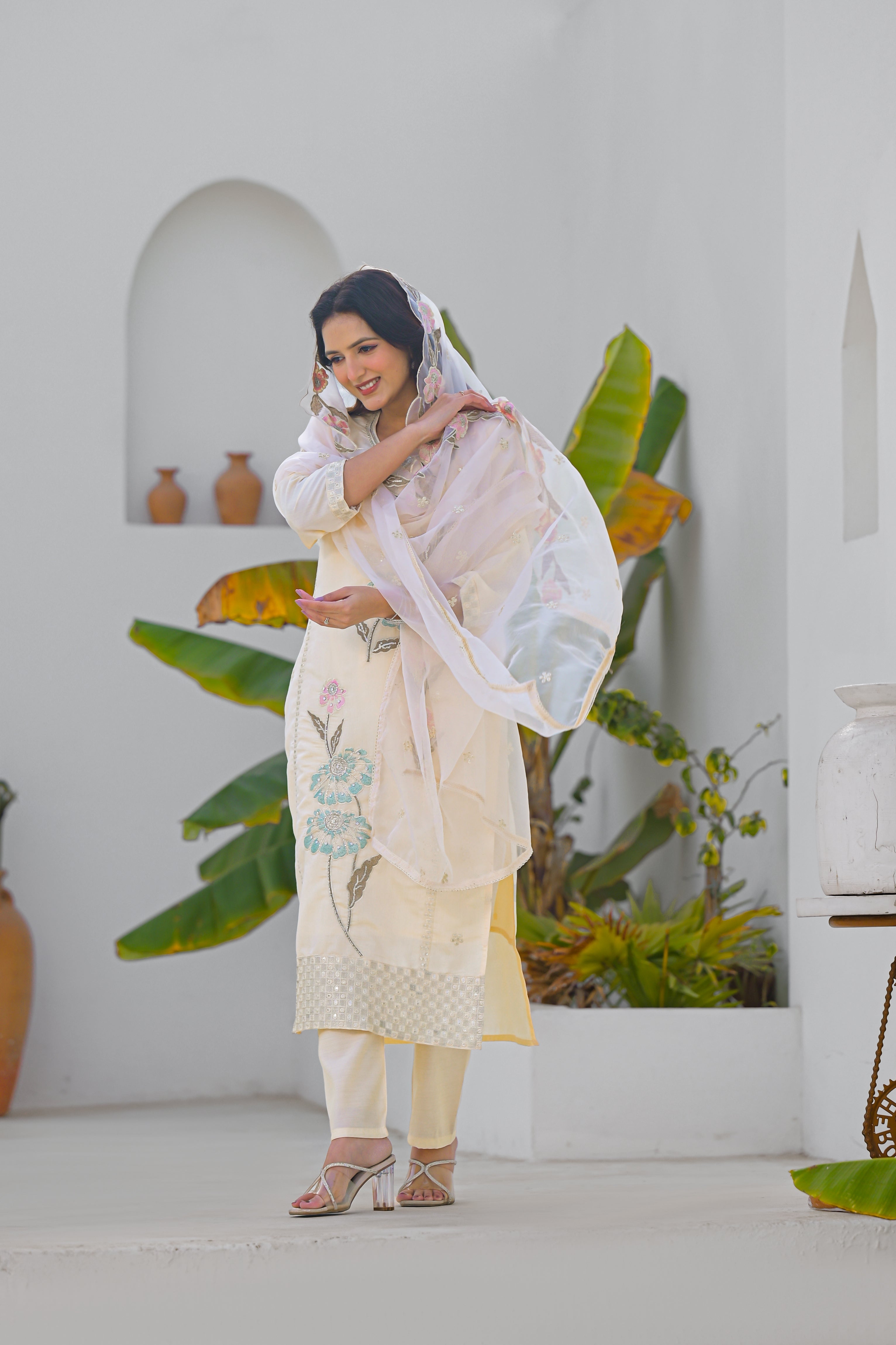 Desert Sand Embroidered Roam Sillk Suit Set